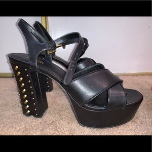 Black leather platform sandal